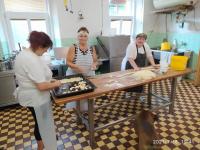 k veceri budou buchticky s kremem.jpg